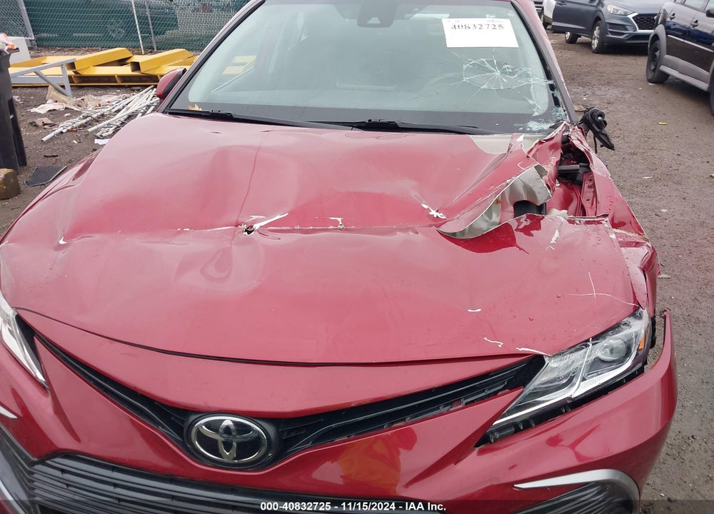 2021 TOYOTA CAMRY LE VIN: 4T1C11AK2MU422183