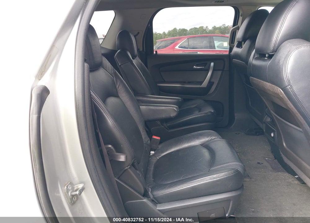 2010 GMC ACADIA SLE VIN: 1GKLRLED5AJ235624