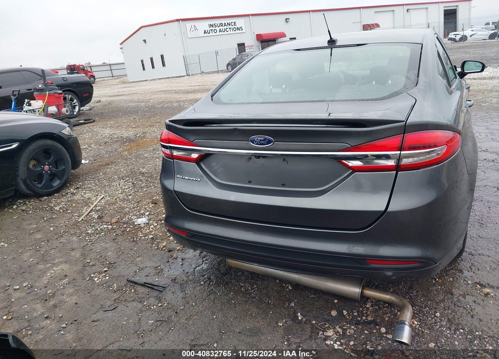 2018 FORD FUSION S VIN: 3FA6P0G7XJR238230