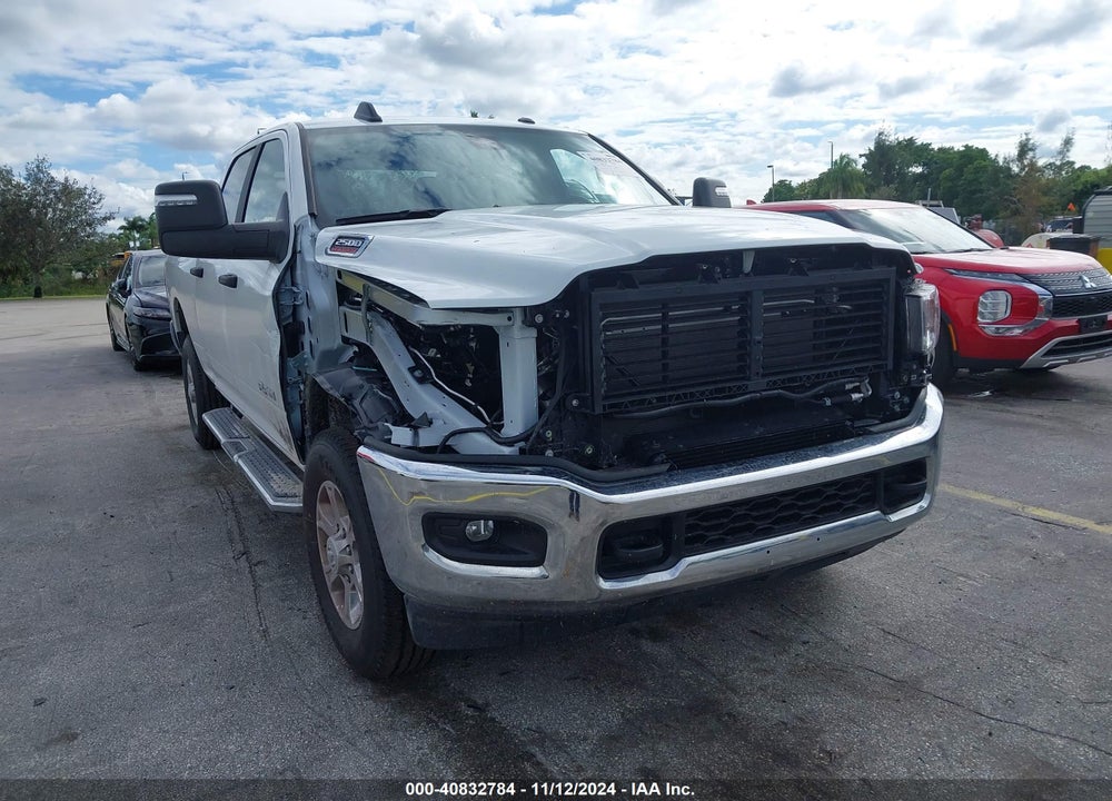 2024 RAM 2500 BIG HORN 4X4 6'4 BOX VIN: 3C6UR5DL9RG349067