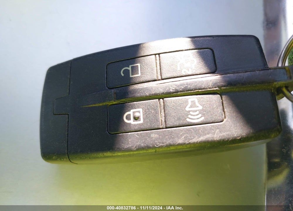 2011 FORD TAURUS SEL VIN: 1FAHP2EW0BG186615