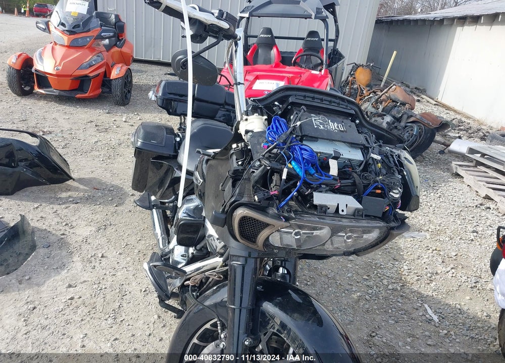 2021 HARLEY-DAVIDSON FLTRX VIN: 1HD1KHC16MB625707