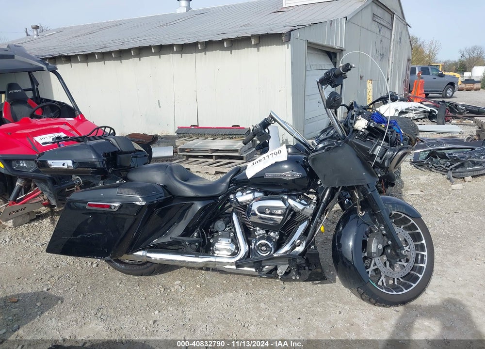 2021 HARLEY-DAVIDSON FLTRX VIN: 1HD1KHC16MB625707