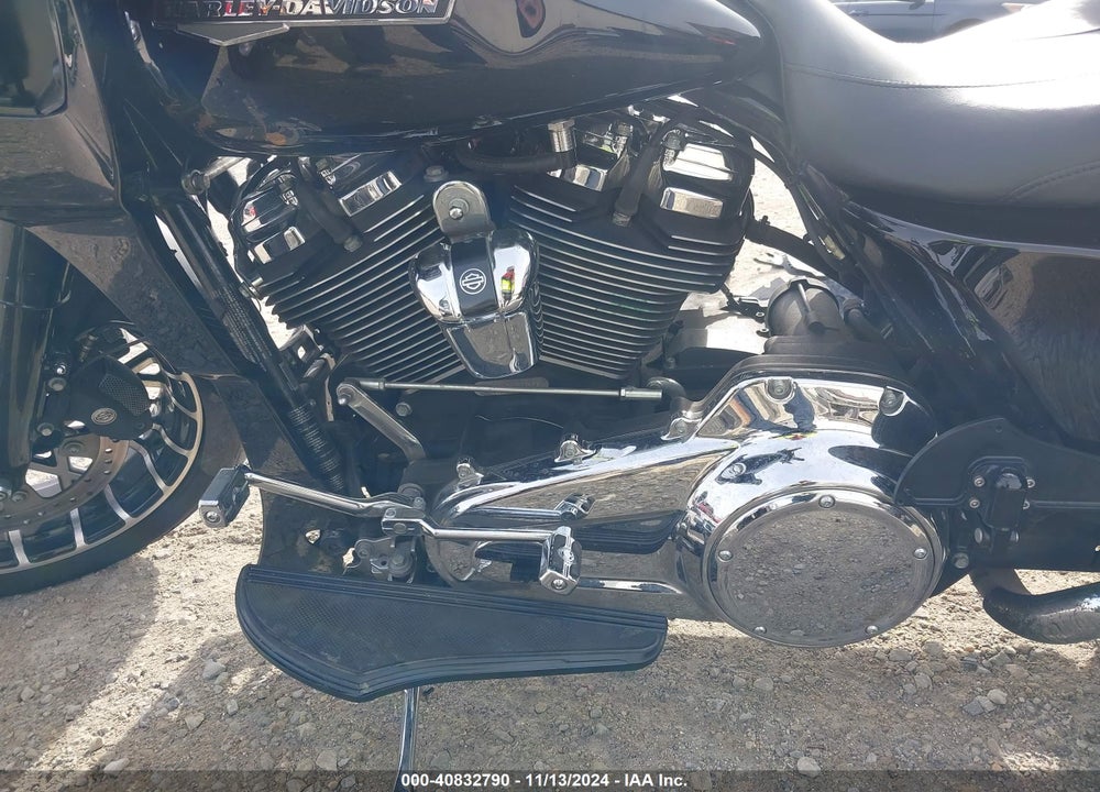2021 HARLEY-DAVIDSON FLTRX VIN: 1HD1KHC16MB625707