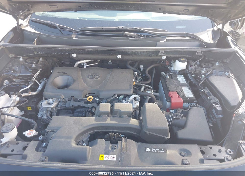 2024 TOYOTA RAV4 XLE VIN: 2T3W1RFV3RW305192