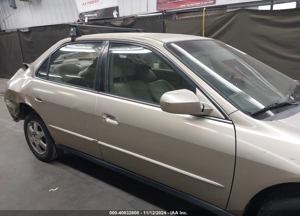 2000 HONDA ACCORD 2.3 SE VIN: JHMCG567XYC034126