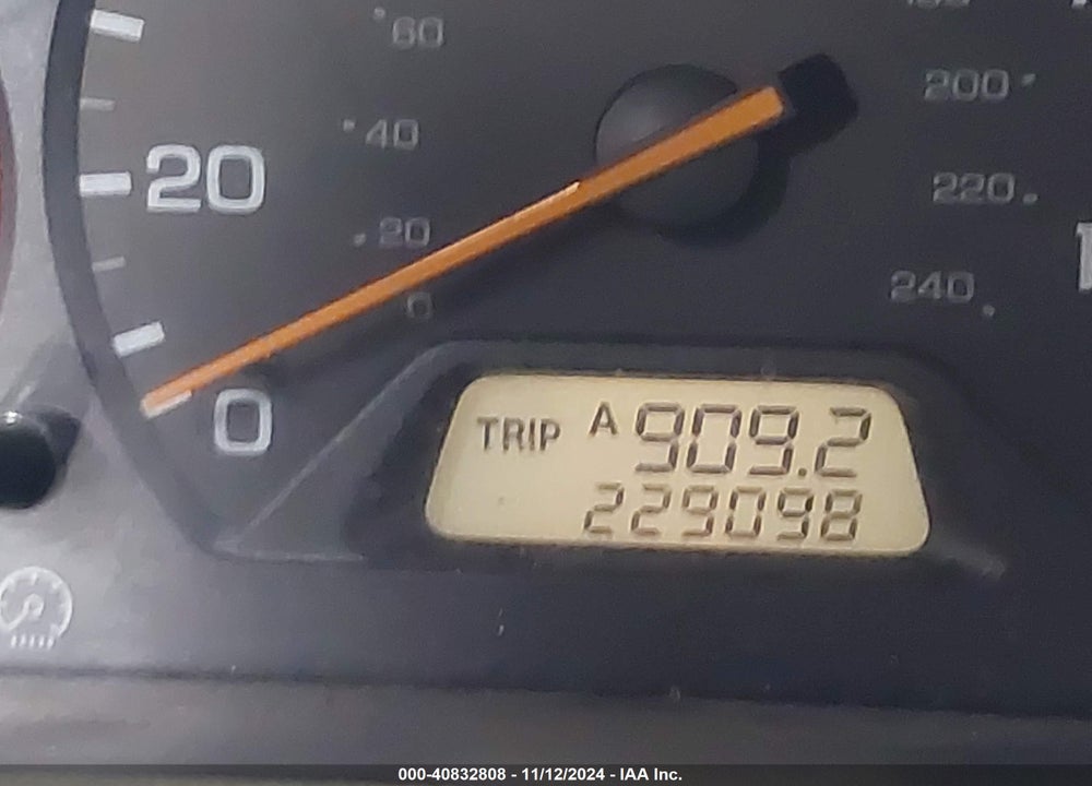 2000 HONDA ACCORD 2.3 SE VIN: JHMCG567XYC034126