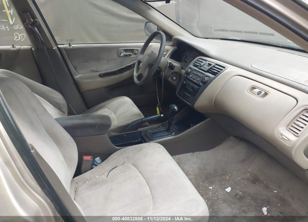 2000 HONDA ACCORD 2.3 SE VIN: JHMCG567XYC034126
