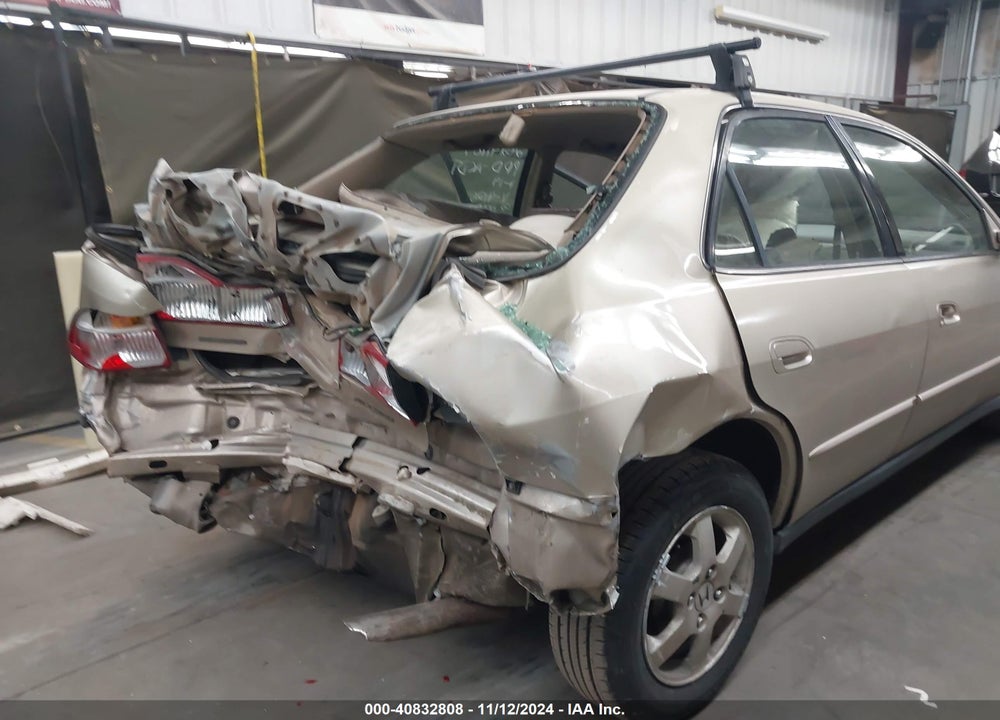 2000 HONDA ACCORD 2.3 SE VIN: JHMCG567XYC034126