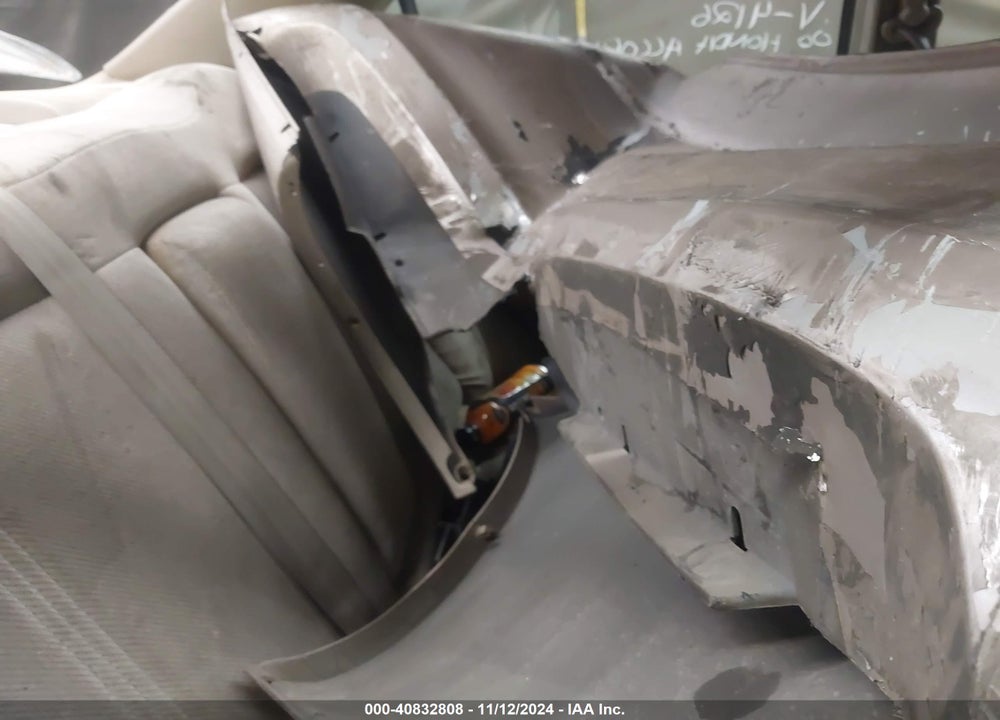 2000 HONDA ACCORD 2.3 SE VIN: JHMCG567XYC034126