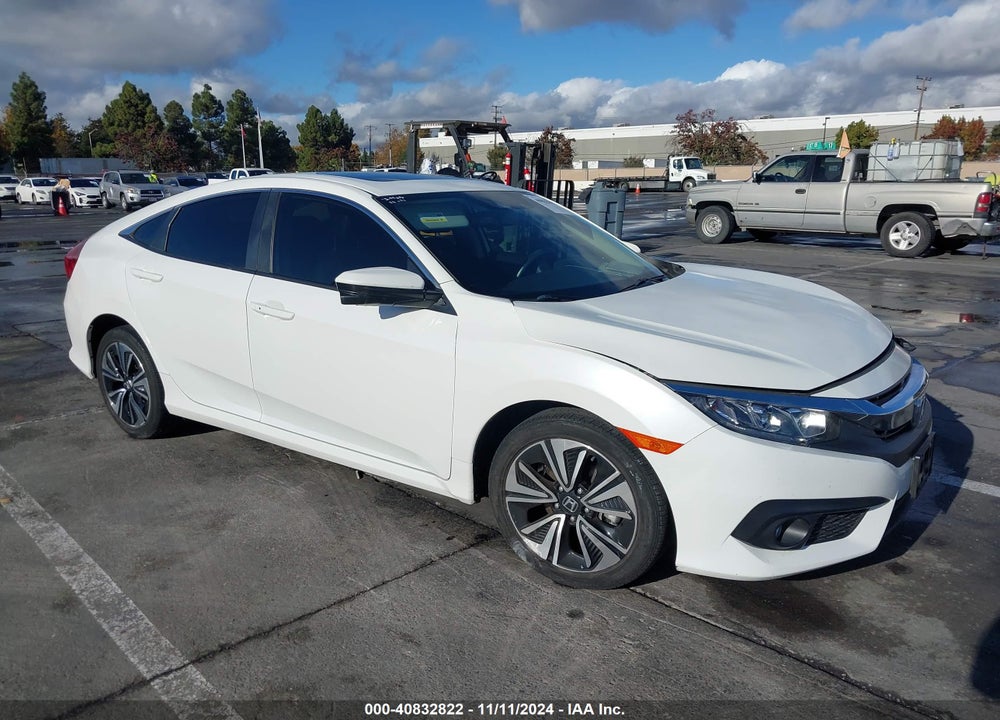 2018 HONDA CIVIC EX-L VIN: JHMFC1F82JX028734