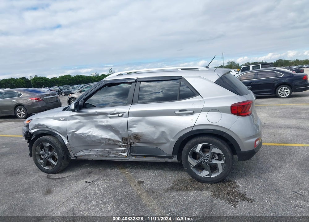 2023 HYUNDAI VENUE SEL VIN: KMHRC8A38PU241924