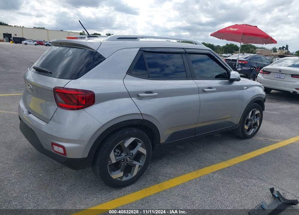 2023 HYUNDAI VENUE SEL VIN: KMHRC8A38PU241924