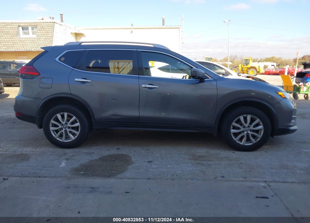 2017 NISSAN ROGUE VIN: JN8AT2MV0HW272980