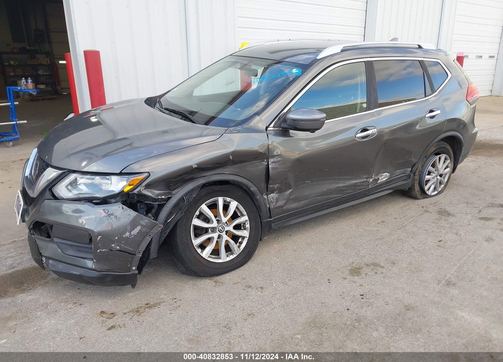 2017 NISSAN ROGUE VIN: JN8AT2MV0HW272980