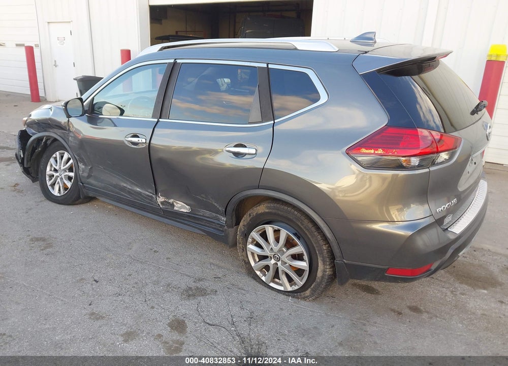 2017 NISSAN ROGUE VIN: JN8AT2MV0HW272980