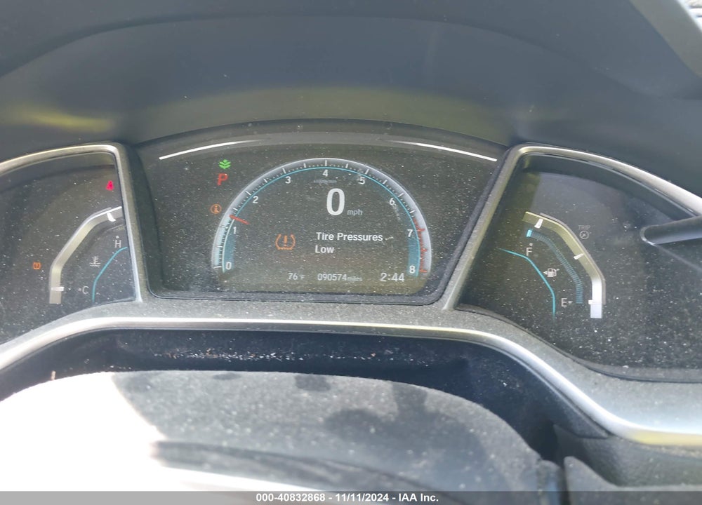 2018 HONDA CIVIC EX VIN: 19XFC2F7XJE041360