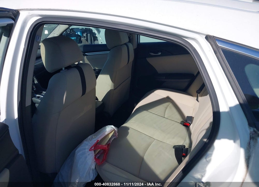 2018 HONDA CIVIC EX VIN: 19XFC2F7XJE041360