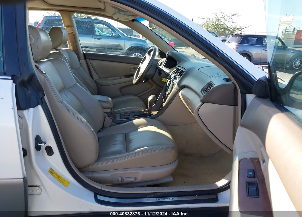 2000 LEXUS ES 300 VIN: JT8BF28G9Y5091500
