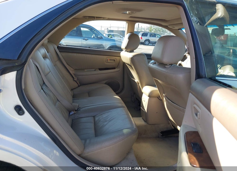 2000 LEXUS ES 300 VIN: JT8BF28G9Y5091500