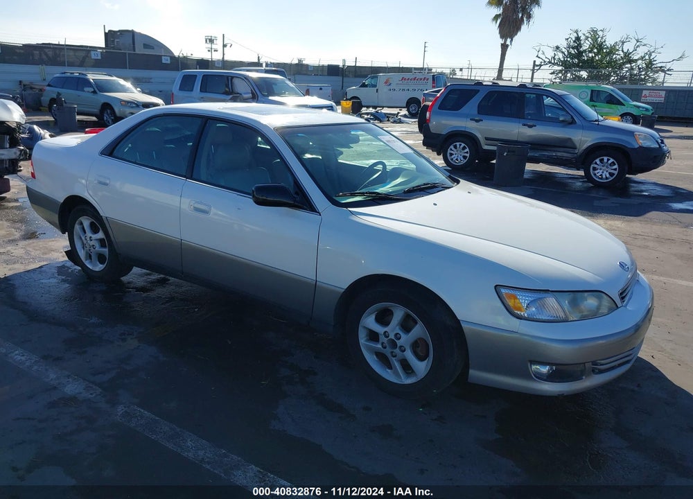 2000 LEXUS ES 300 VIN: JT8BF28G9Y5091500
