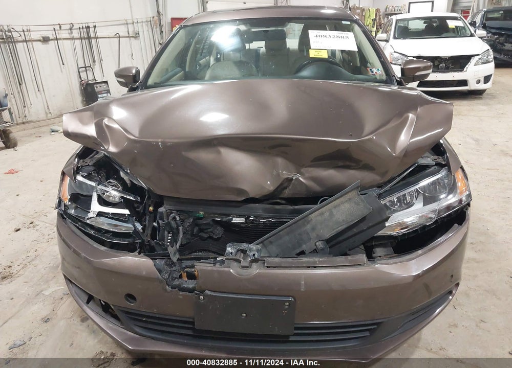 2011 VOLKSWAGEN JETTA 2.5L SE VIN: 3VWBZ7AJ5BM325223