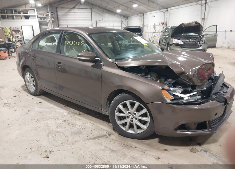 2011 VOLKSWAGEN JETTA 2.5L SE VIN: 3VWBZ7AJ5BM325223
