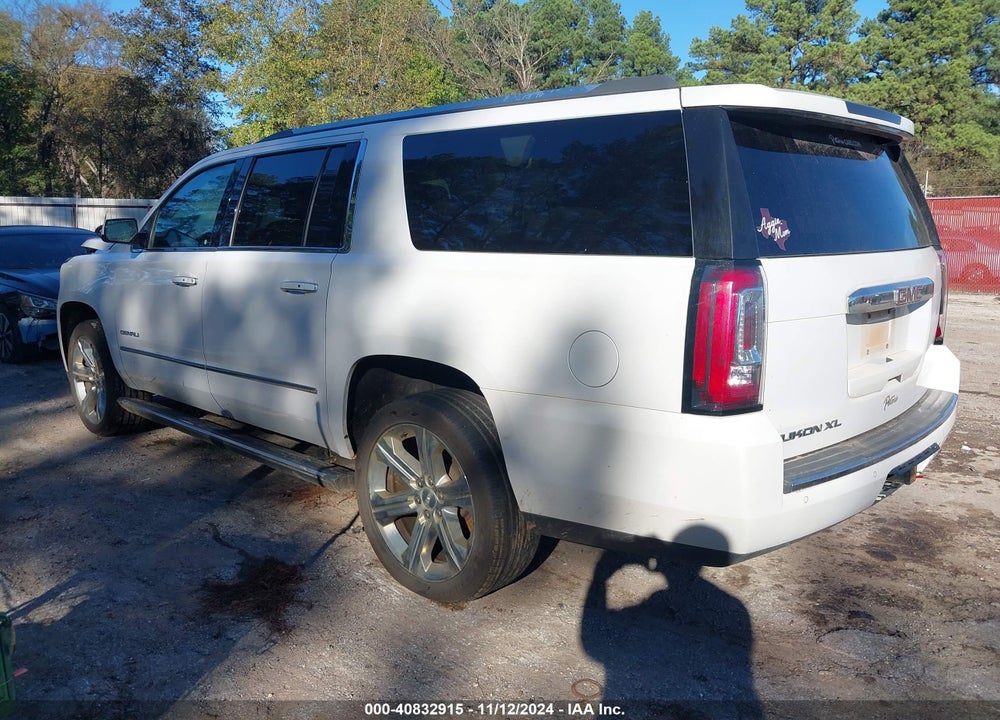 2017 GMC YUKON XL DENALI VIN: 1GKS2HKJ4HR201015