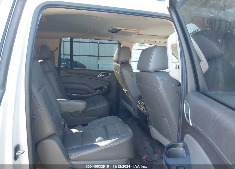 2017 GMC YUKON XL DENALI VIN: 1GKS2HKJ4HR201015