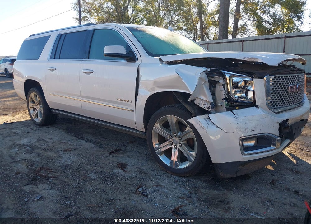 2017 GMC YUKON XL DENALI VIN: 1GKS2HKJ4HR201015