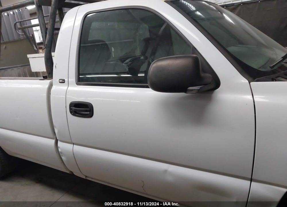 2000 GMC SIERRA 1500 SL VIN: 1GTEC14V6YE900487