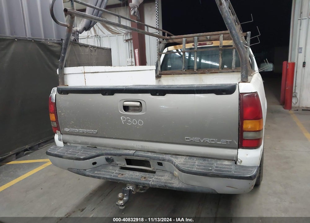 2000 GMC SIERRA 1500 SL VIN: 1GTEC14V6YE900487