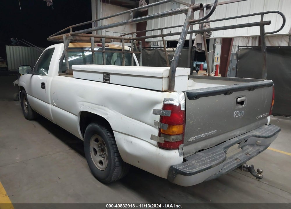 2000 GMC SIERRA 1500 SL VIN: 1GTEC14V6YE900487