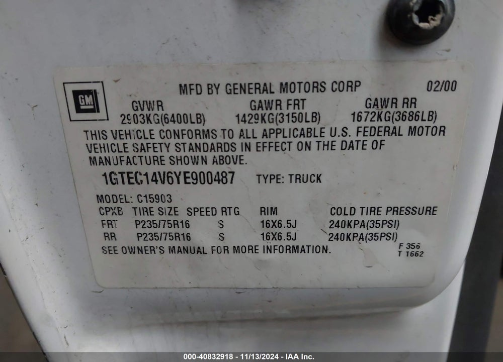 2000 GMC SIERRA 1500 SL VIN: 1GTEC14V6YE900487