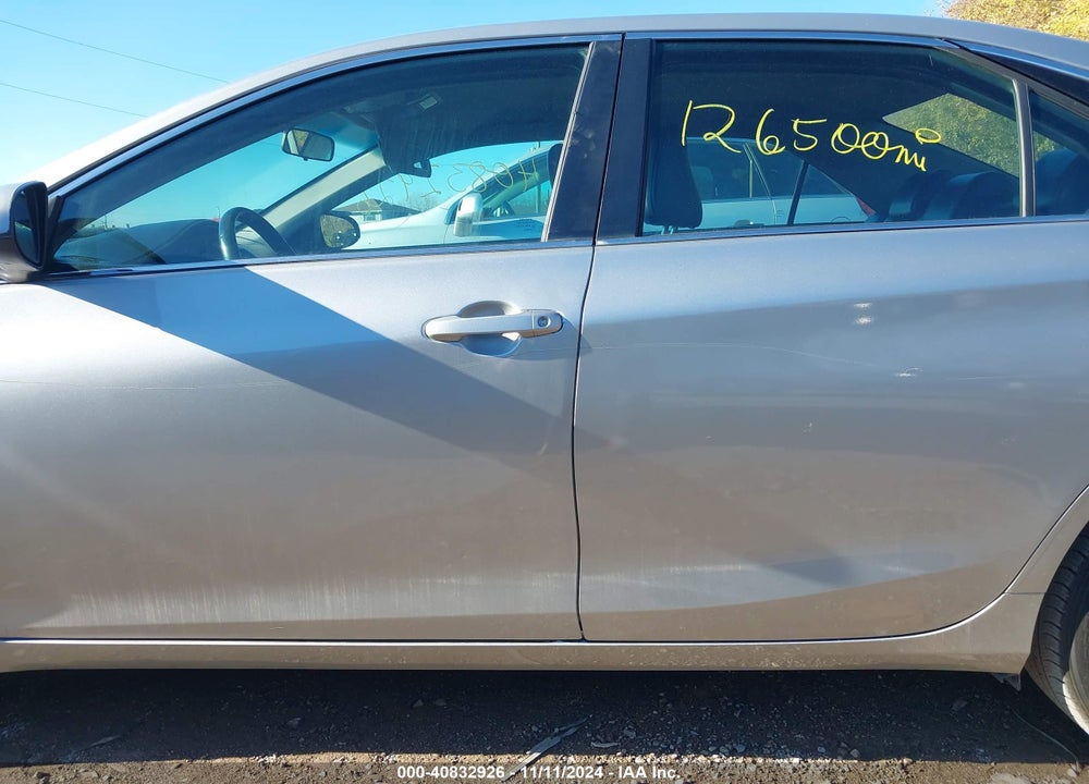 2015 TOYOTA CAMRY SE VIN: 4T1BF1FKXFU922357