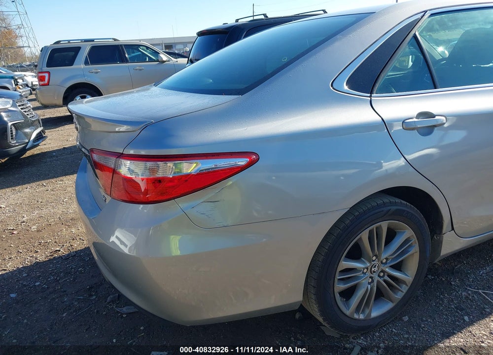 2015 TOYOTA CAMRY SE VIN: 4T1BF1FKXFU922357