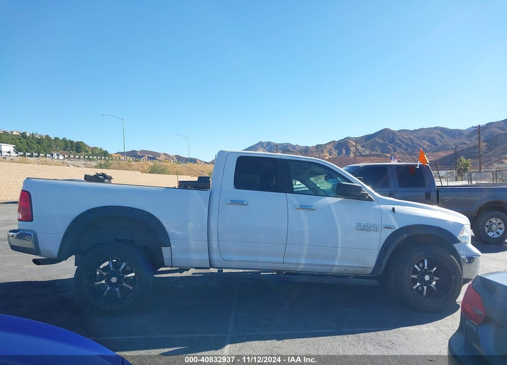 2016 RAM 1500 VIN: 1C6RR6GT1GS240907