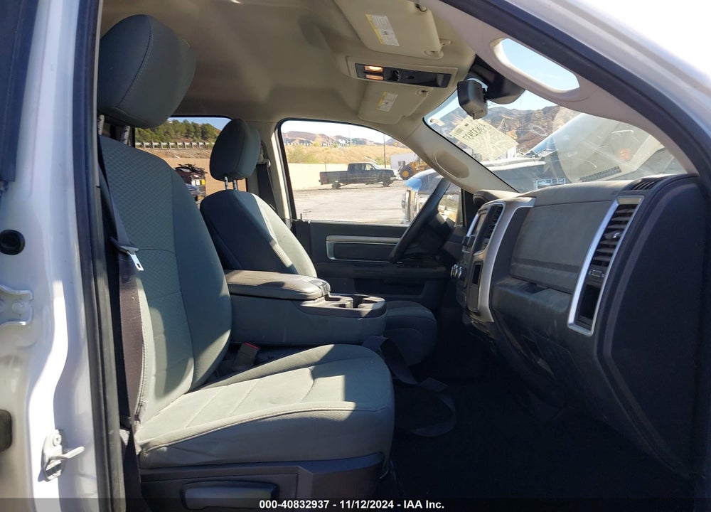 2016 RAM 1500 VIN: 1C6RR6GT1GS240907