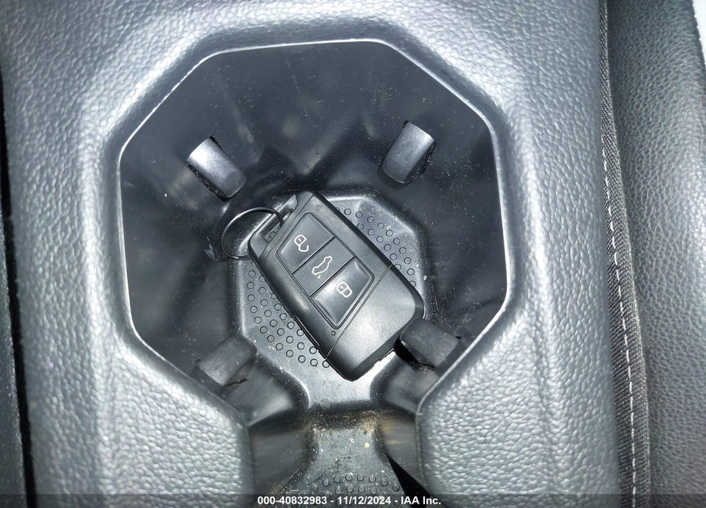 2020 VOLKSWAGEN JETTA VIN: 3VWN57BU0LM086974