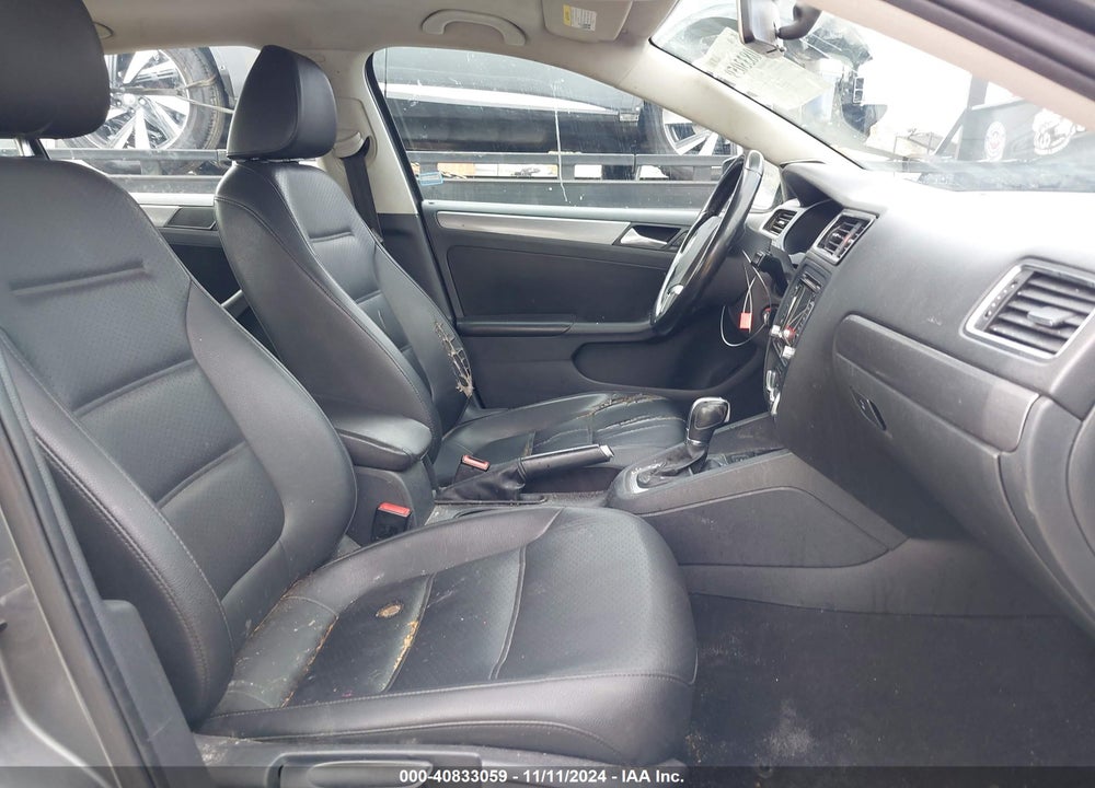 2014 VOLKSWAGEN JETTA 2.0L TDI VIN: 3VWLL7AJ8EM392182