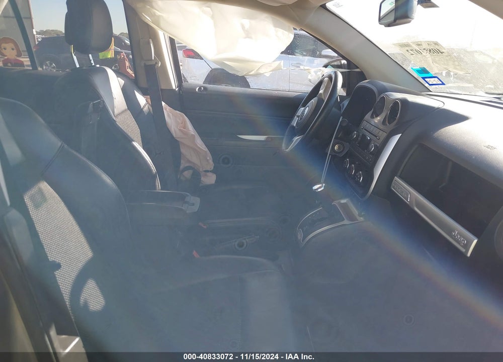 2016 JEEP COMPASS LATITUDE VIN: 1C4NJCEA3GD615182