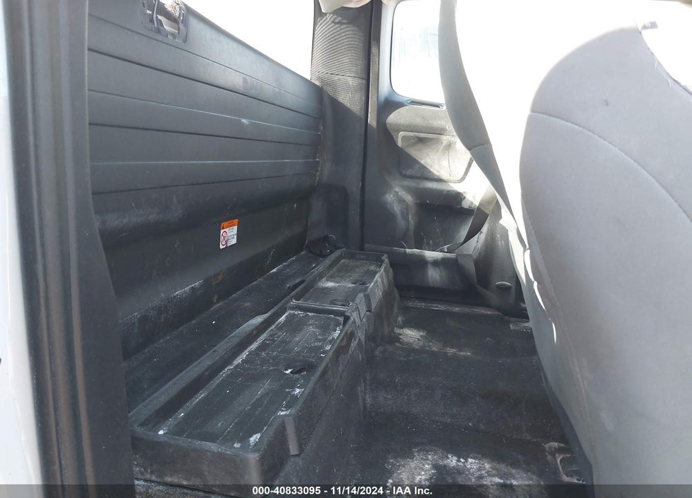 2018 TOYOTA TACOMA SR VIN: 5TFRX5GN7JX123742