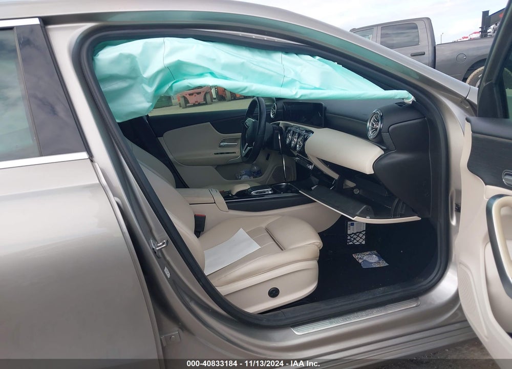 2019 MERCEDES-BENZ A 220 VIN: WDD3G4EB2KW001635
