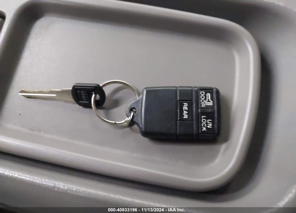 1996 CHEVROLET TAHOE K1500 VIN: 1GNEK13R8TJ301444