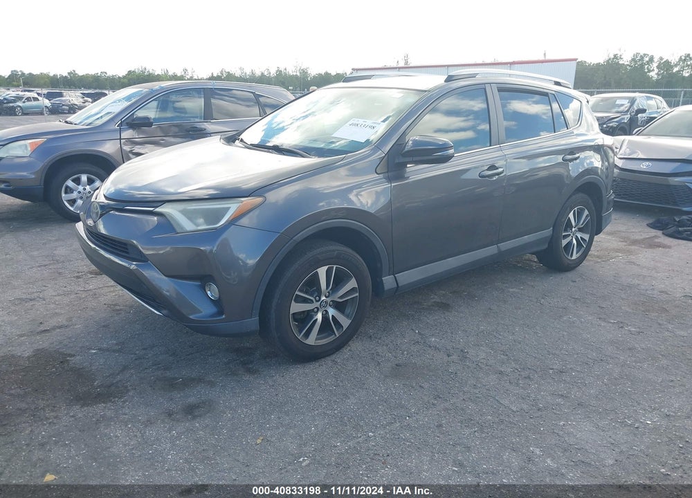 2017 TOYOTA RAV4 XLE VIN: 2T3WFREV4HW401480