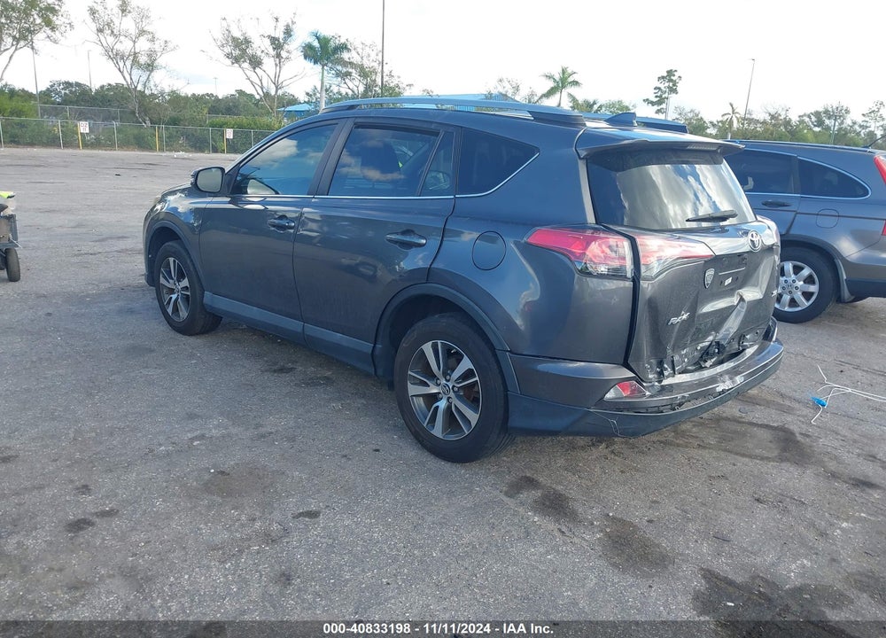 2017 TOYOTA RAV4 XLE VIN: 2T3WFREV4HW401480