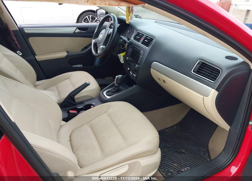 2011 VOLKSWAGEN JETTA 2.0L TDI VIN: 3VWLL7AJ8BM131517