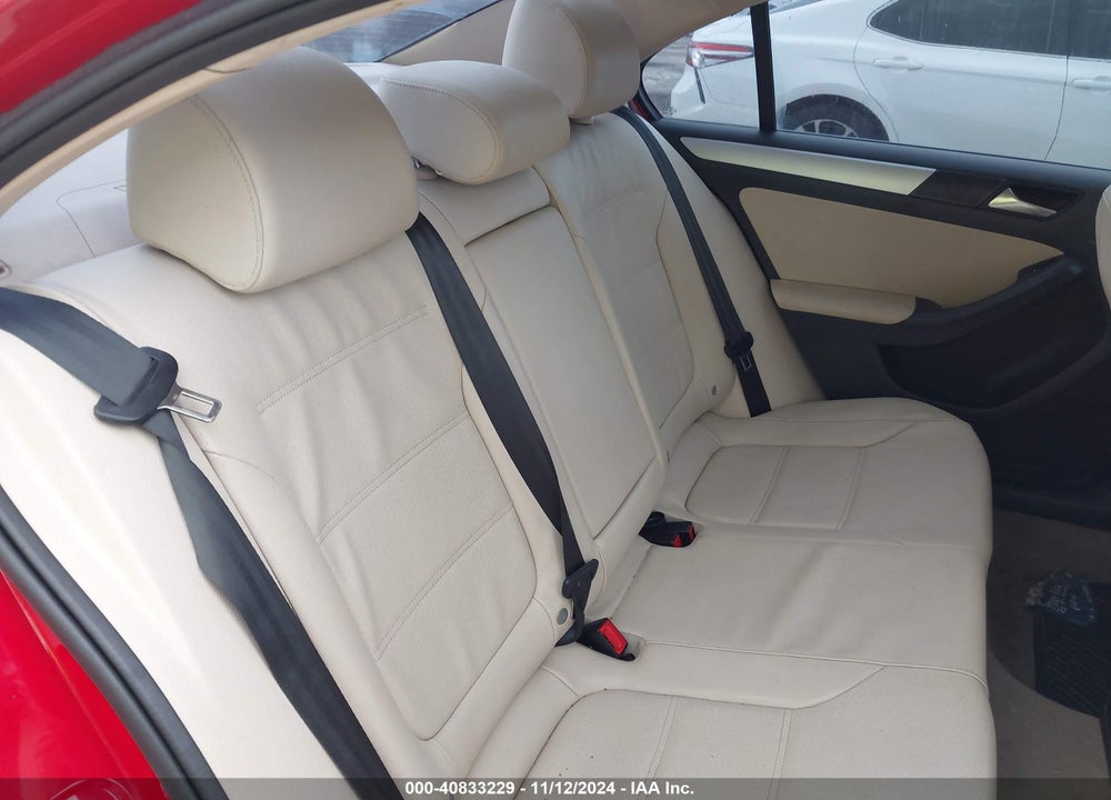 2011 VOLKSWAGEN JETTA 2.0L TDI VIN: 3VWLL7AJ8BM131517