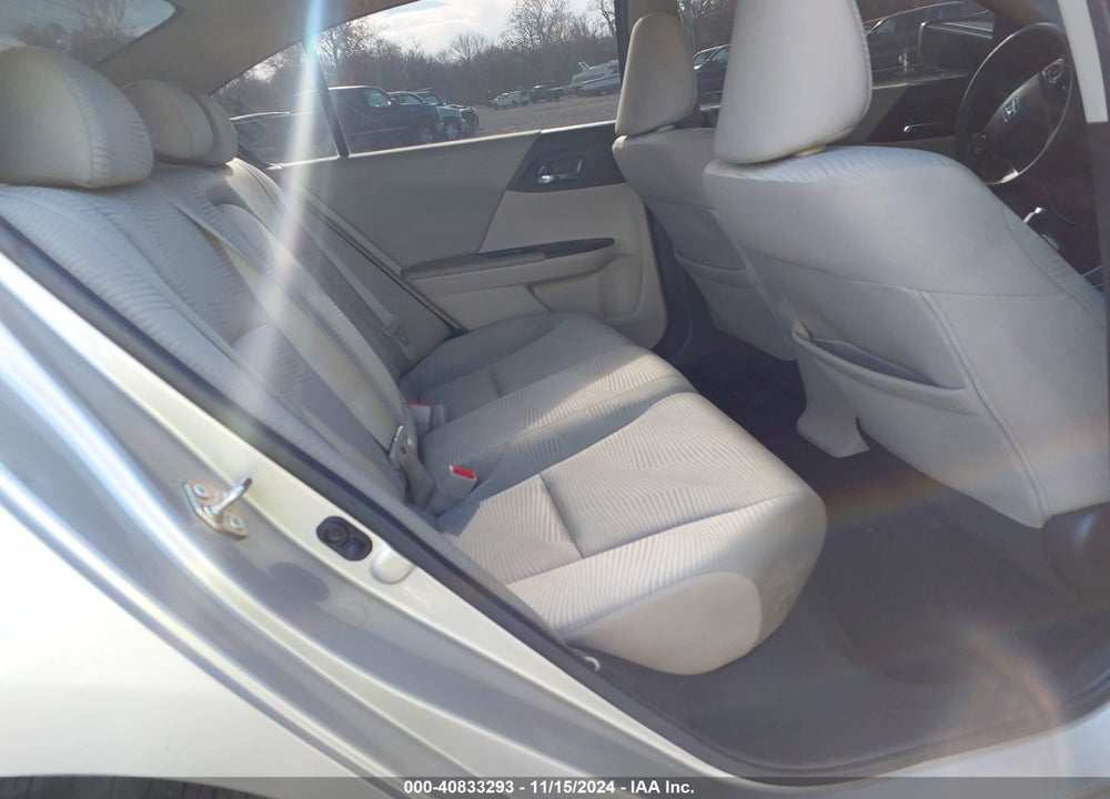2016 HONDA ACCORD VIN: 1HGCR2F38GA194010