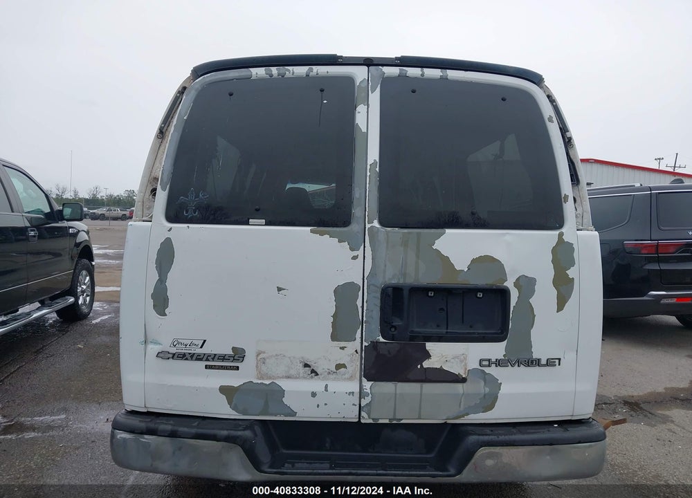 2005 CHEVROLET EXPRESS VIN: 1GAHG39U851207106